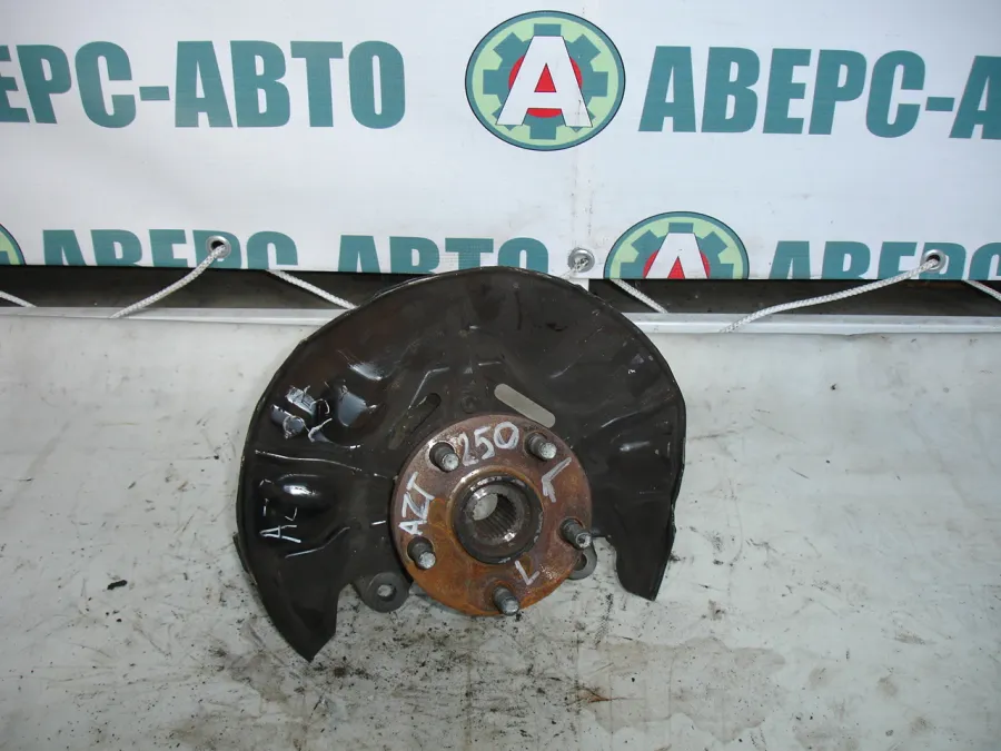 Ступица левая передняя Toyota Avensis AZT250