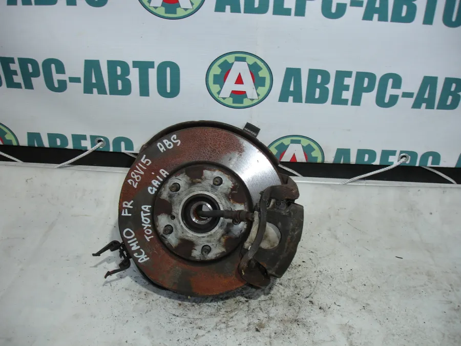 Ступица правая передняя Toyota Gaia ACM10 в сборе с ABS
