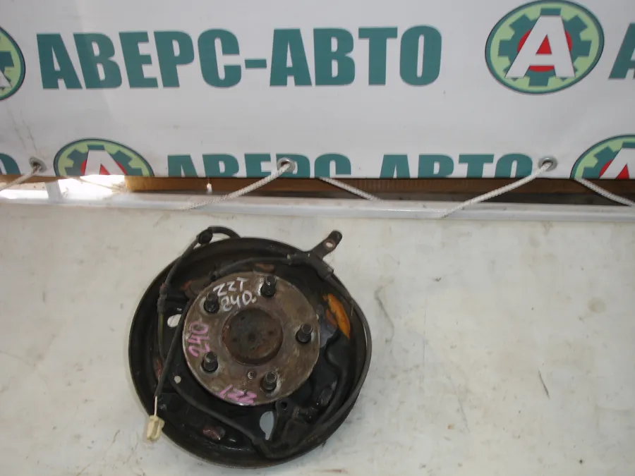 Ступица задняя Toyota Allion ZZT240