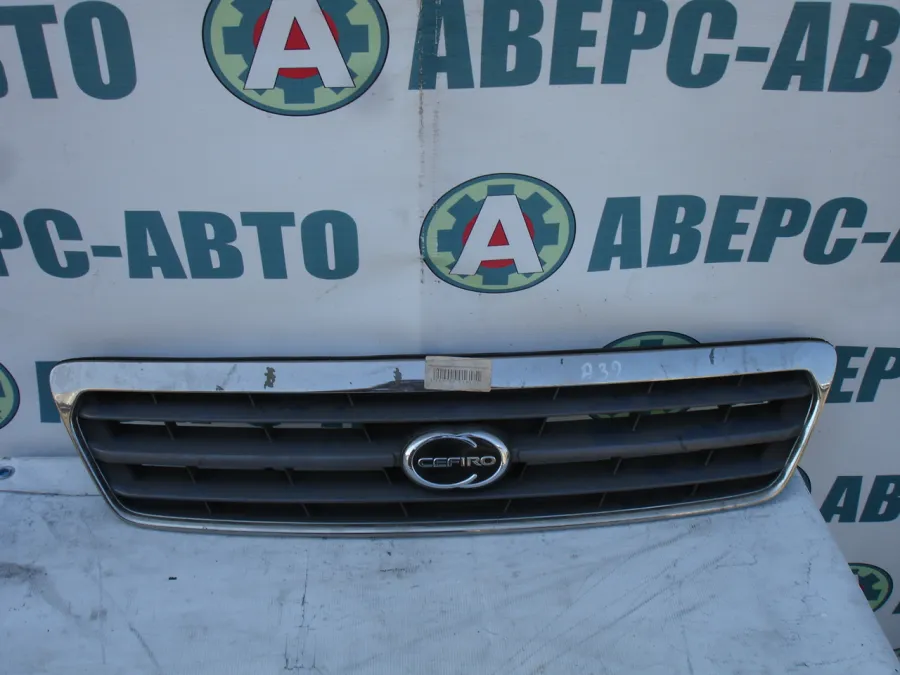 Решетка радиатора Nissan Cefiro A32 VQ20DE