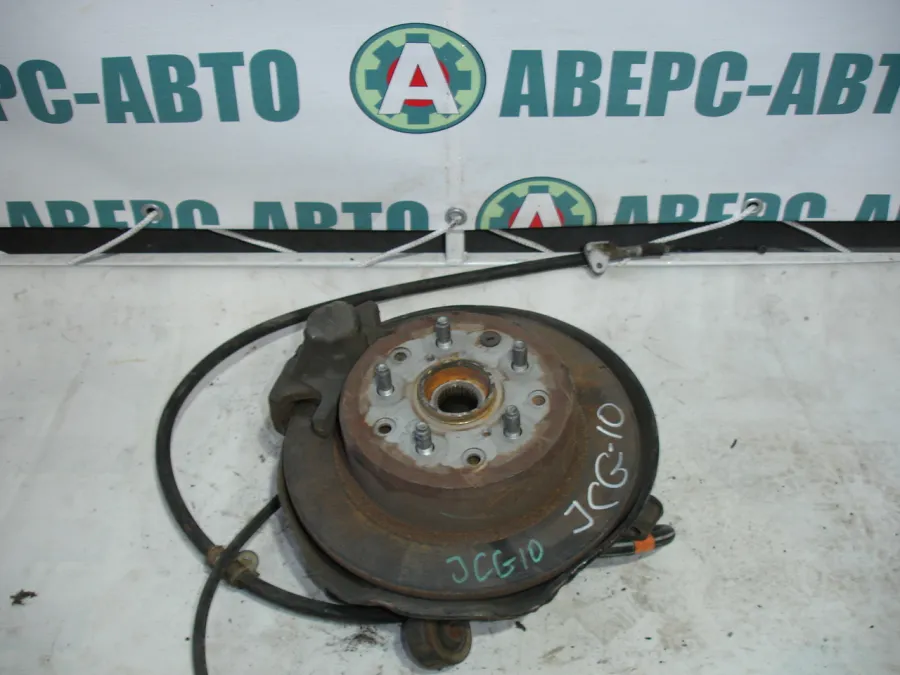 Ступица правая передняя Toyota Progres JCG10 в сборе