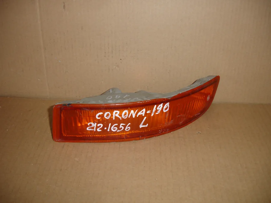 Повторитель левый передний Toyota Corona ST190