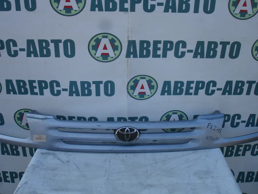 Решетка радиатора Toyota Raum EXZ10
