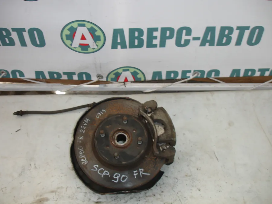 Ступица правая передняя Toyota Vitz NCP91