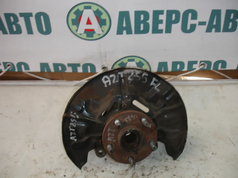 Ступица левая передняя Toyota Avensis AZT255