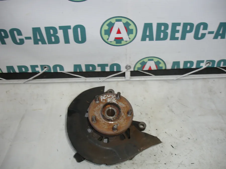 Ступица правая передняя Toyota Camry ACV30