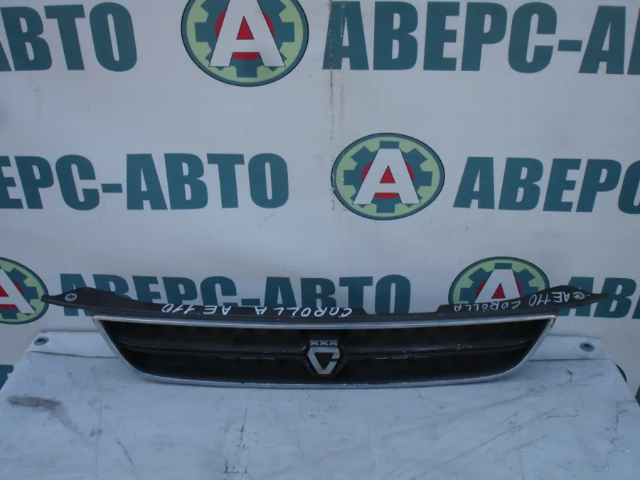 Решетка радиатора Toyota Corolla AE110