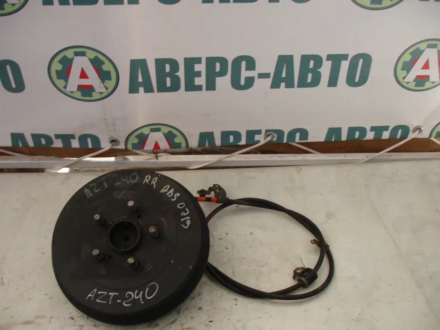 Ступица задняя правая Toyota Premio AZT240 в сборе с ABS