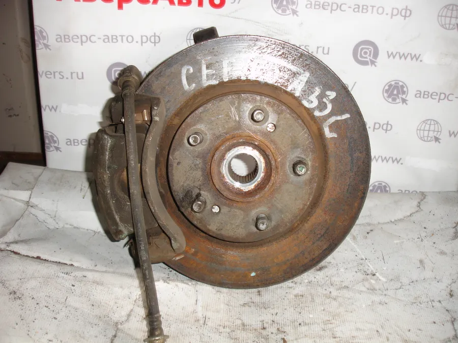 Ступица левая передняя Nissan Cefiro A33