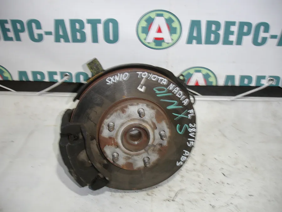 Ступица левая передняя Toyota Nadia SXN10 в сборе с ABS
