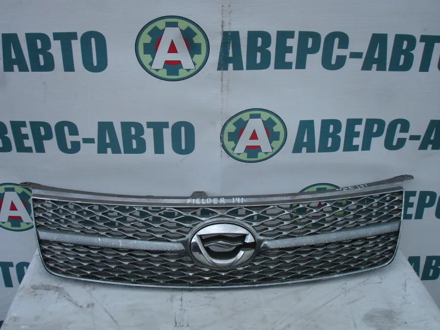 Решетка радиатора Toyota Corolla Fielder NZE141