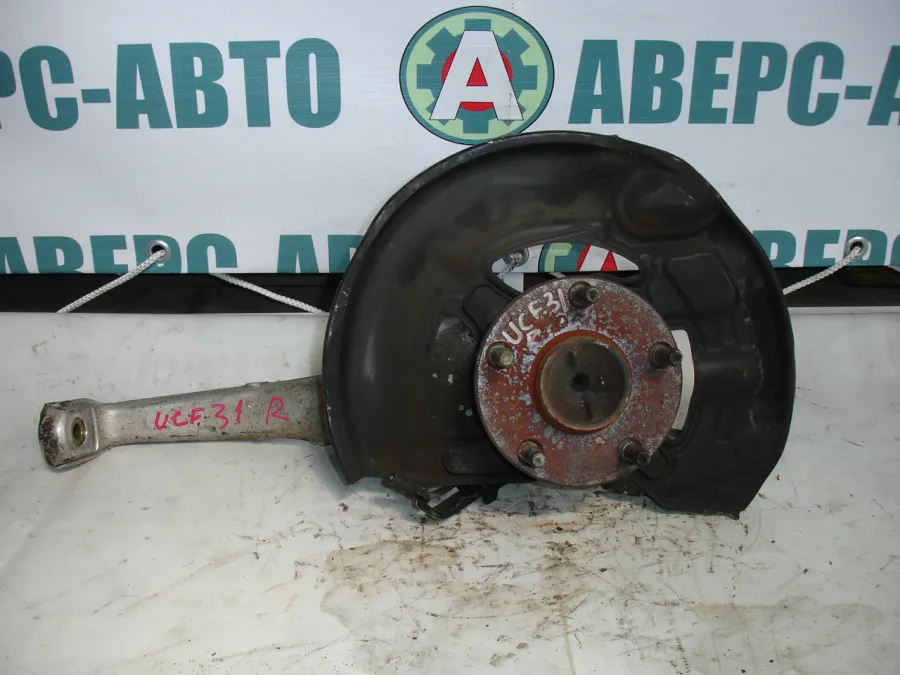 Ступица правая передняя Toyota Celsior UCF31