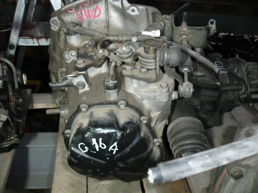 МКПП Suzuki Escudo TD01W G16A  (4WD)