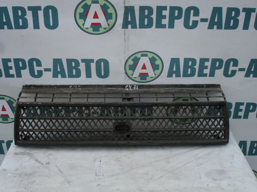 Решетка радиатора Toyota Chaiser GX71