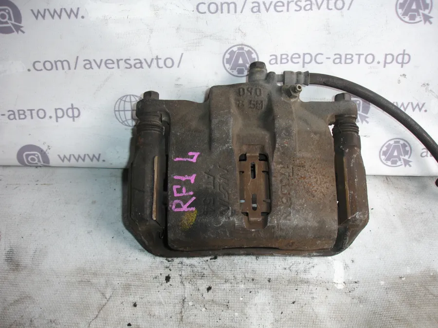 Суппорт левый передний Honda Stepwgn RF1