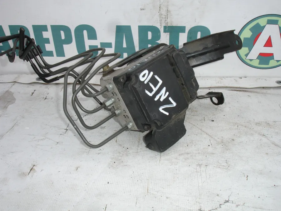 БЛОК ABS Toyota Wish ZNE10