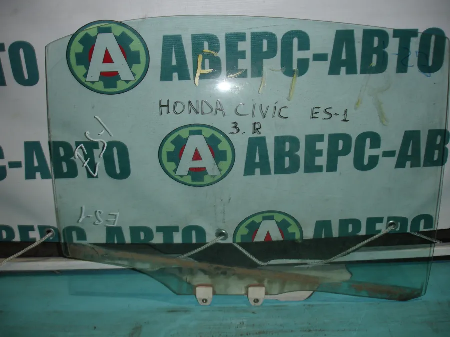 Стекло боковое опускное (Сзади / Справа /) Honda Civic