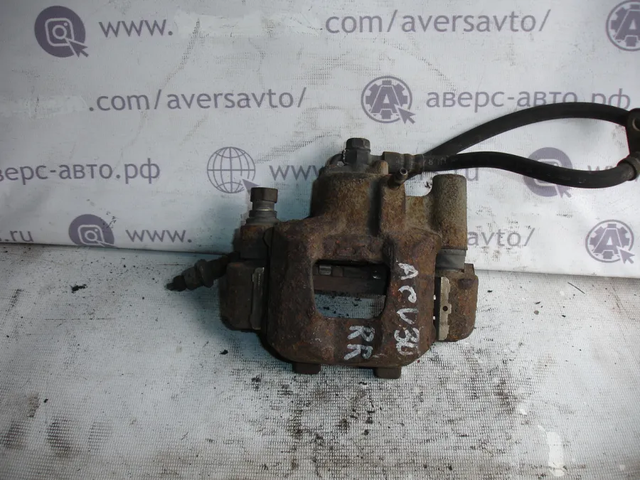 Суппорт Задний правый Toyota Windom MCV30