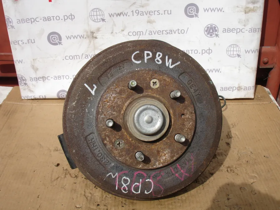 Ступица задняя правая, левая Mazda Premacy CP8W