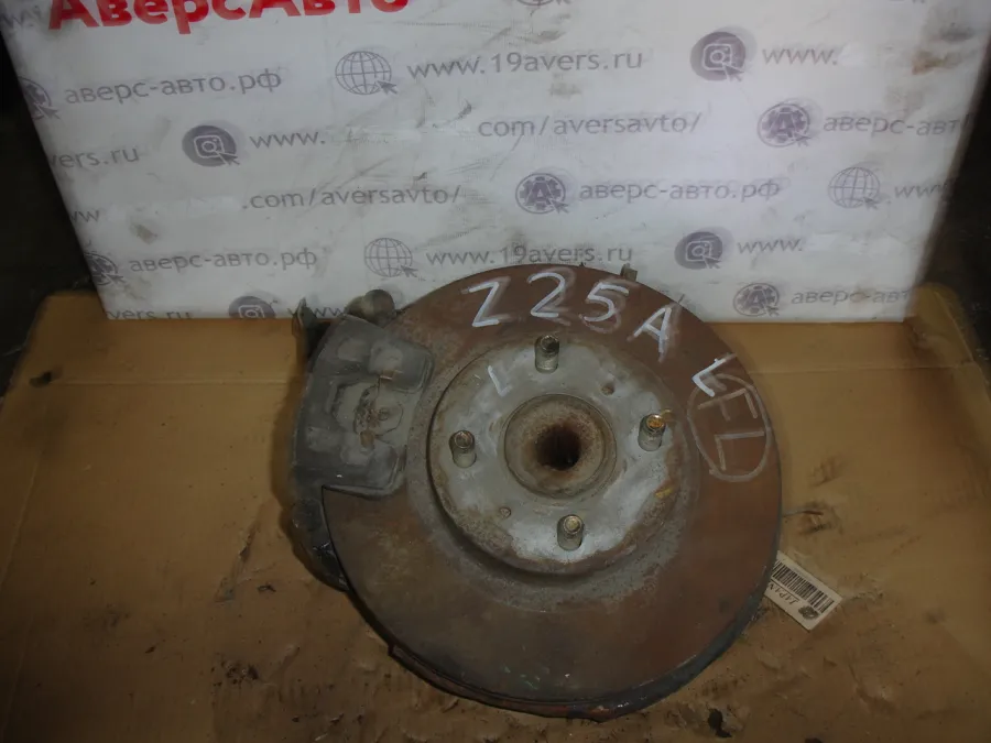 Ступица передняя правая, левая Mitsubishi Colt Z25A