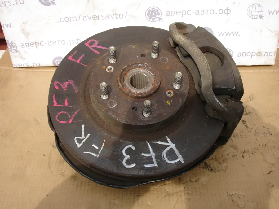 Ступица передняя правая, левая Honda Stepwgn RF3 RF4