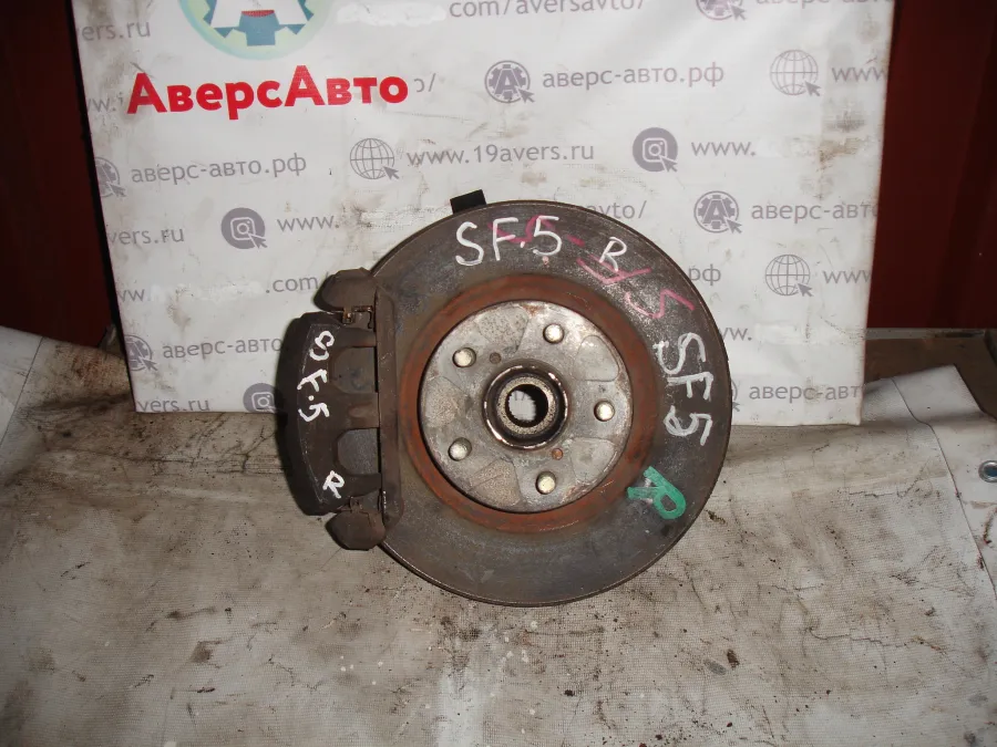 Ступица передняя правая Subaru Forester SF5