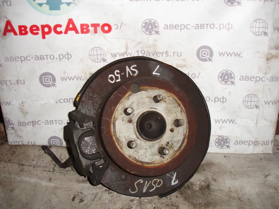 Ступица передняя правая, левая Toyota Vista SV50