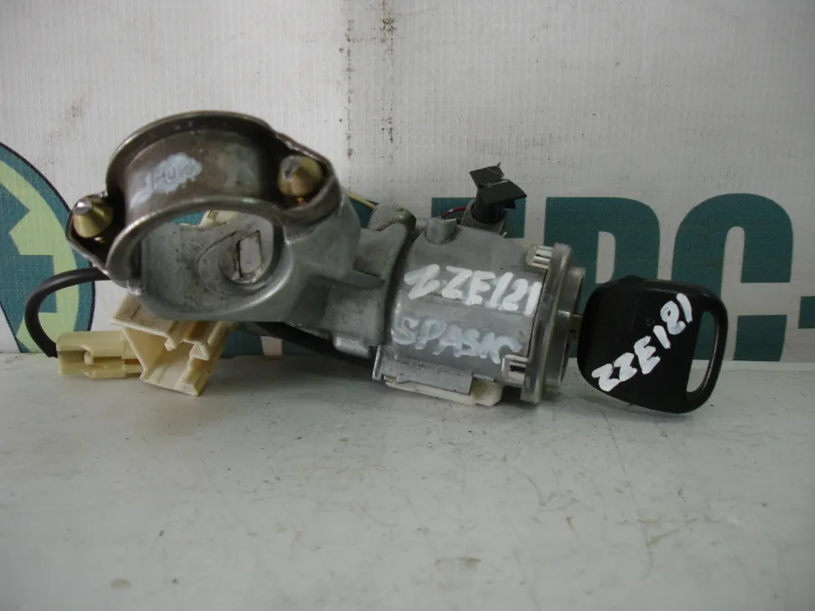Замок зажигания Toyota Corolla E120 3ZZFE