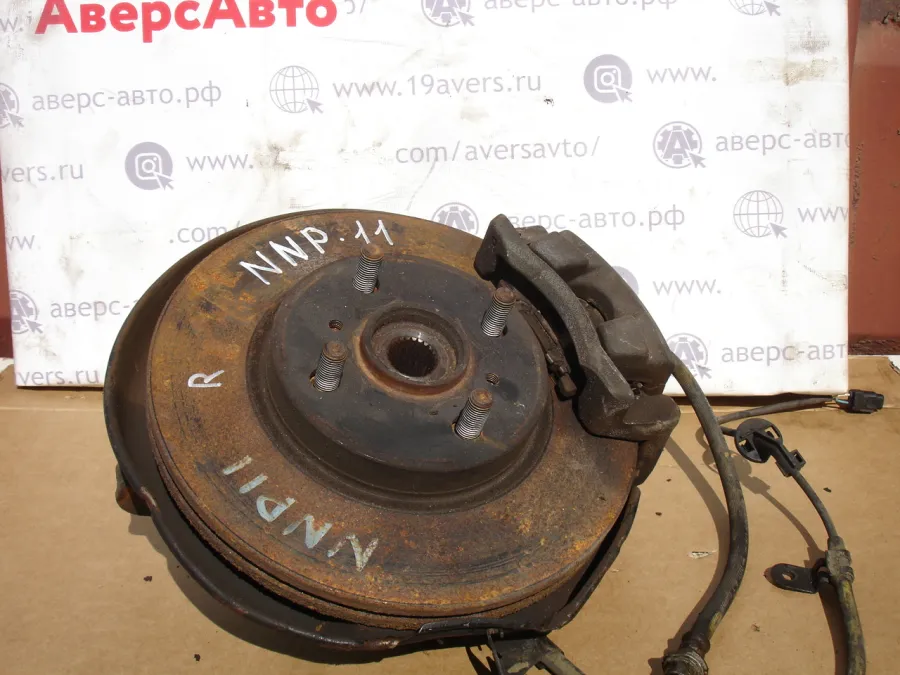 Ступица передняя правая Toyota Funcargo NCP20