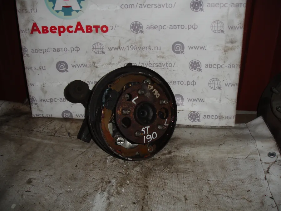 Ступица задняя левая Toyota Caldina ST191