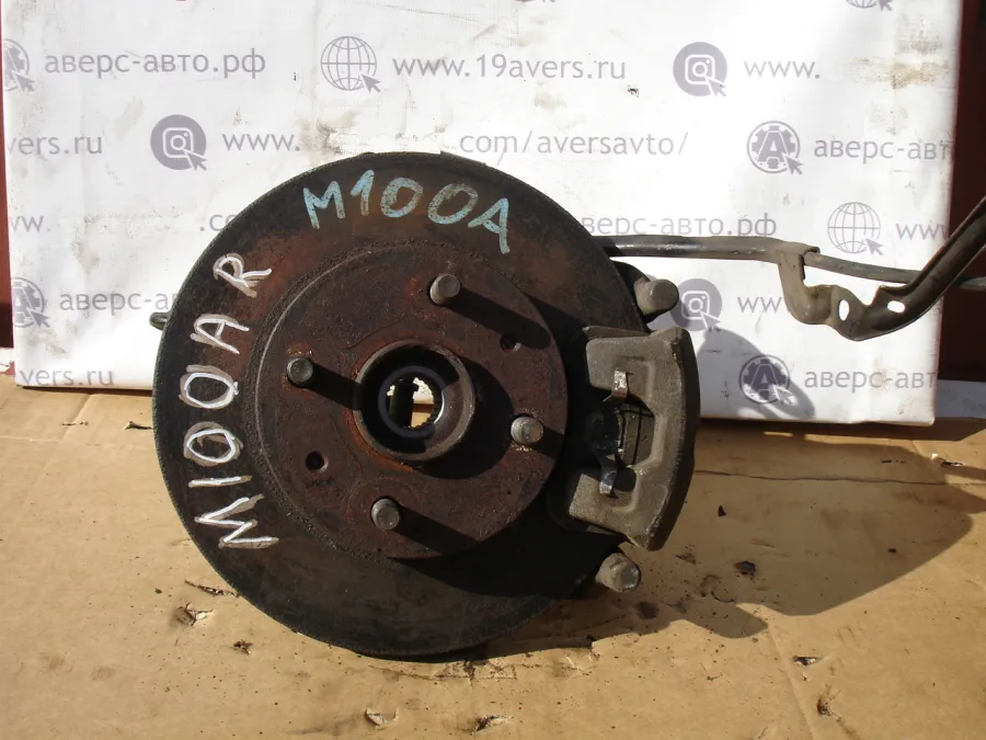 Ступица передняя правая Toyota Duet M100A