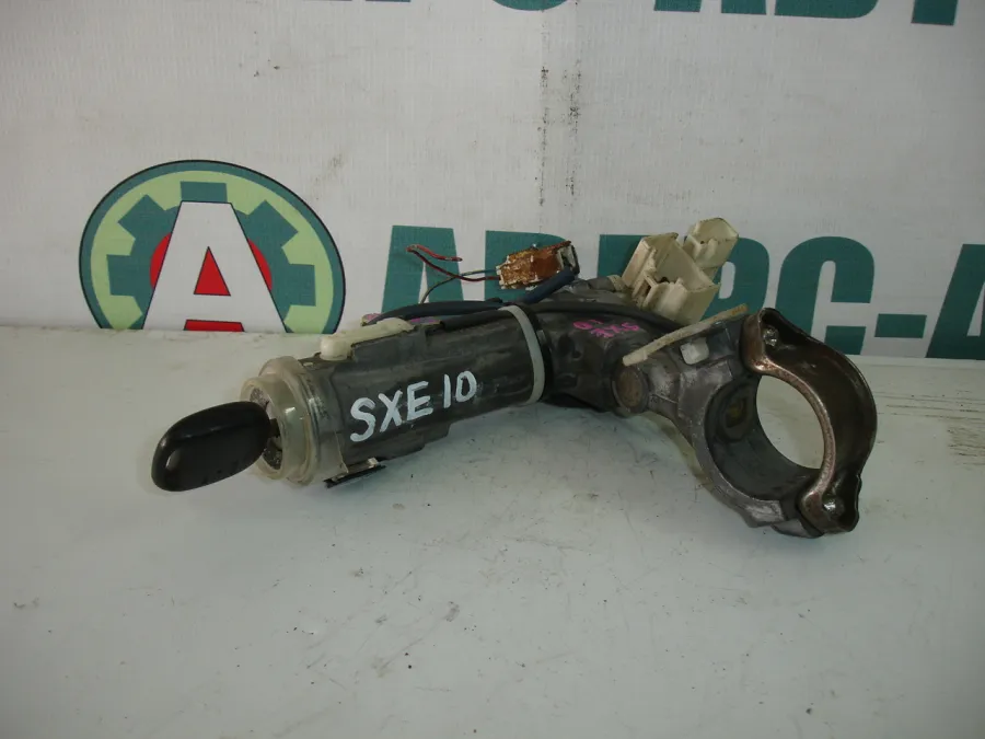 Замок зажигания Toyota Altezza SXE-10