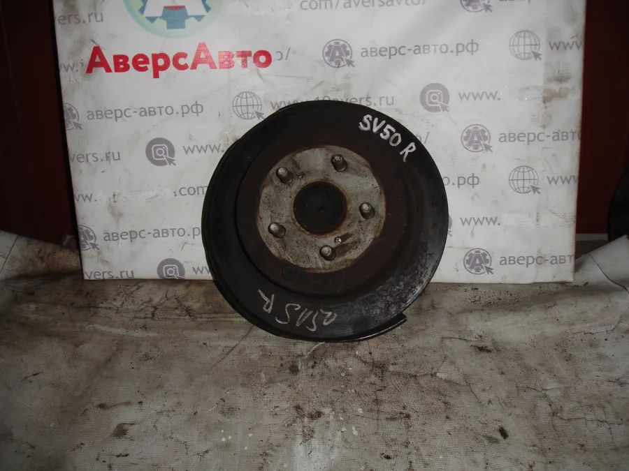 Ступица передняя правая, левая Toyota Vista SV50