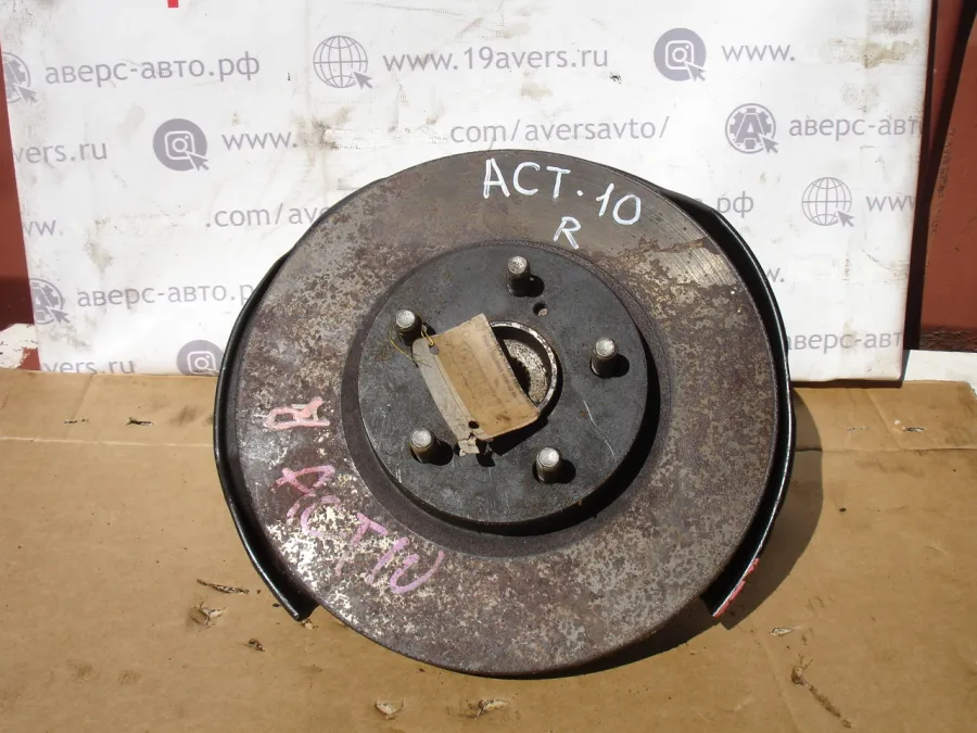 Ступица передняя правая Toyota OPA ACT-10