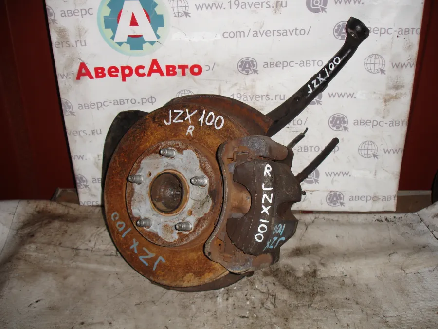 Ступица передняя правая Toyota Mark II JZX100