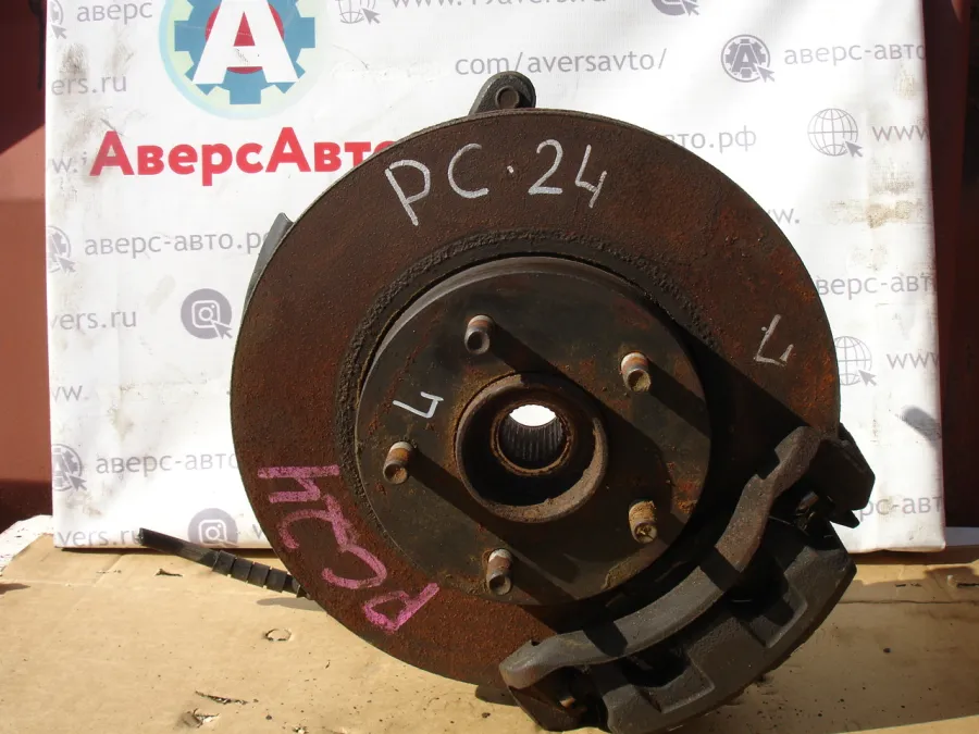 Ступица передняя левая Nissan Serena PC24