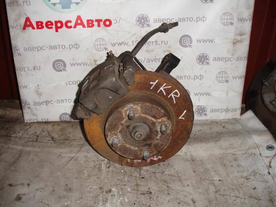 Ступица передняя левая Toyota Vitz KSP90